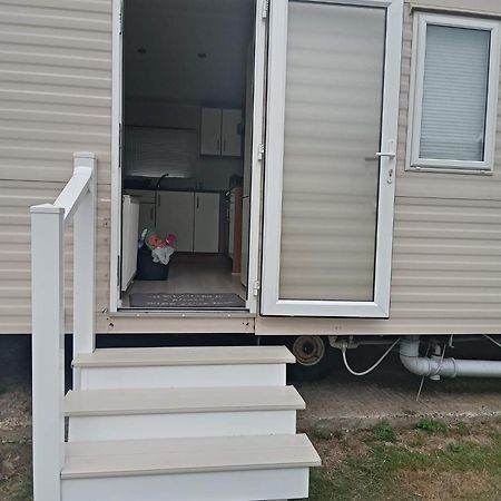 Caledonian Caravan Jaywick Sands Exterior photo