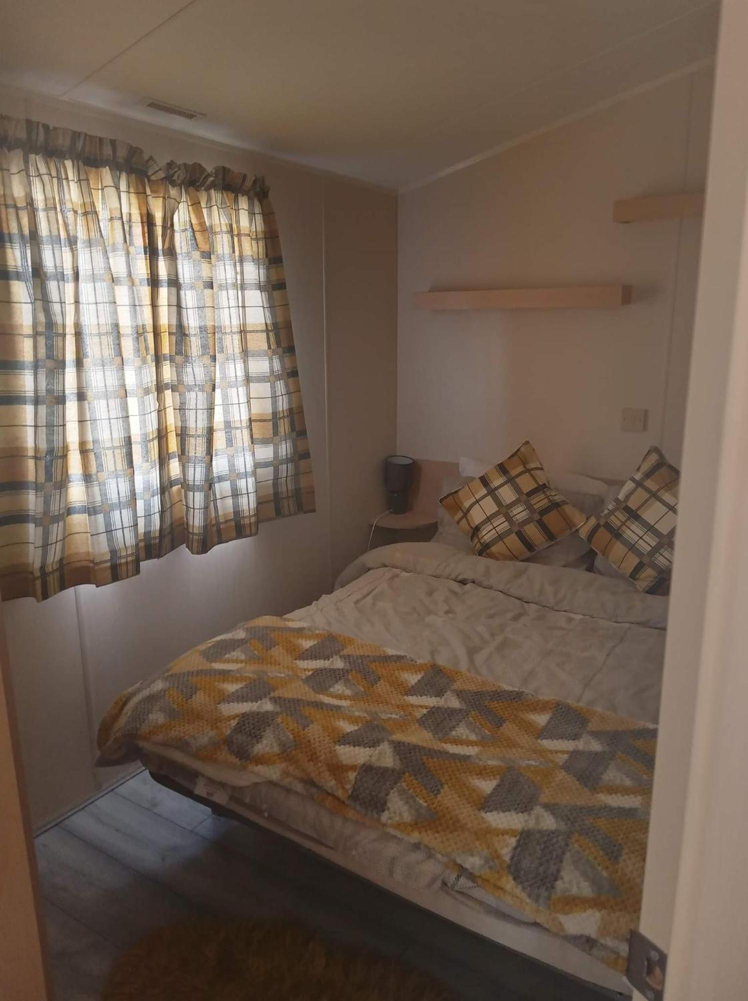 Caledonian Caravan Jaywick Sands Exterior photo