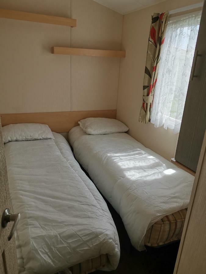 Caledonian Caravan Jaywick Sands Exterior photo