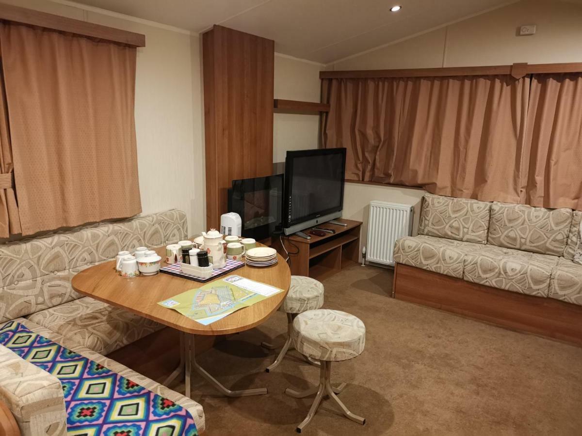 Caledonian Caravan Jaywick Sands Exterior photo